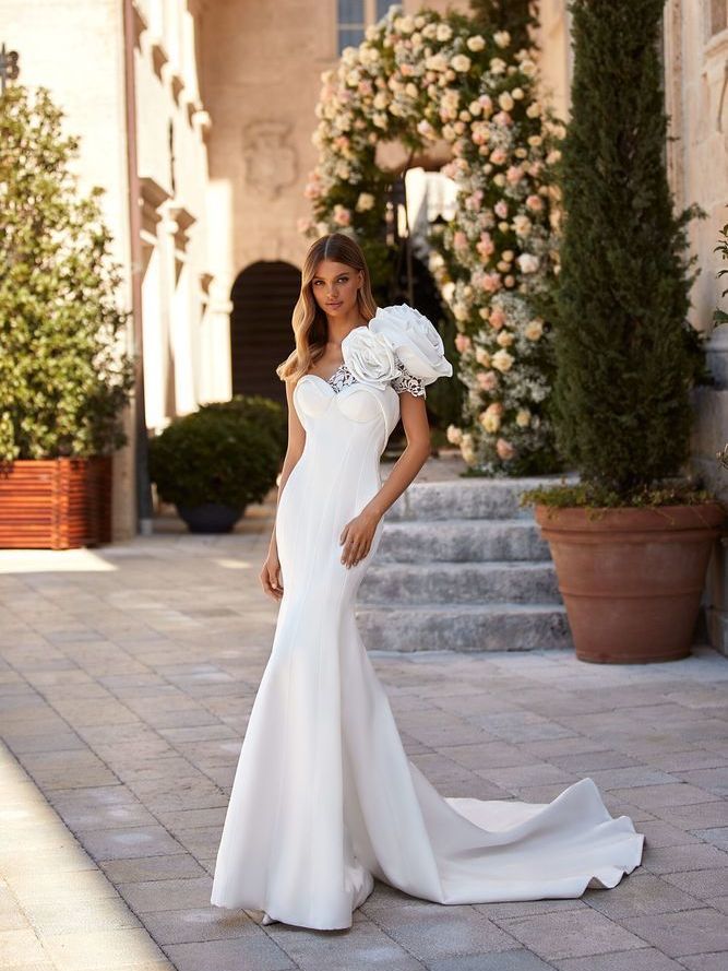 Gaia-Milla Nova-ウエディングドレス