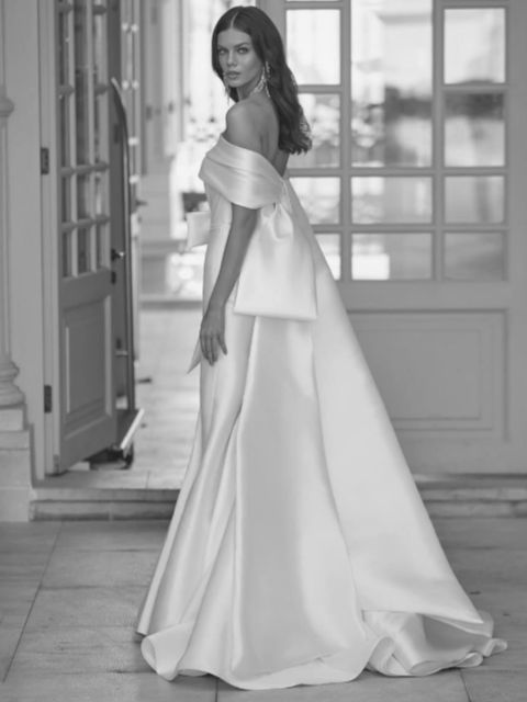 Alecia-Milla Nova-ウエディングドレス