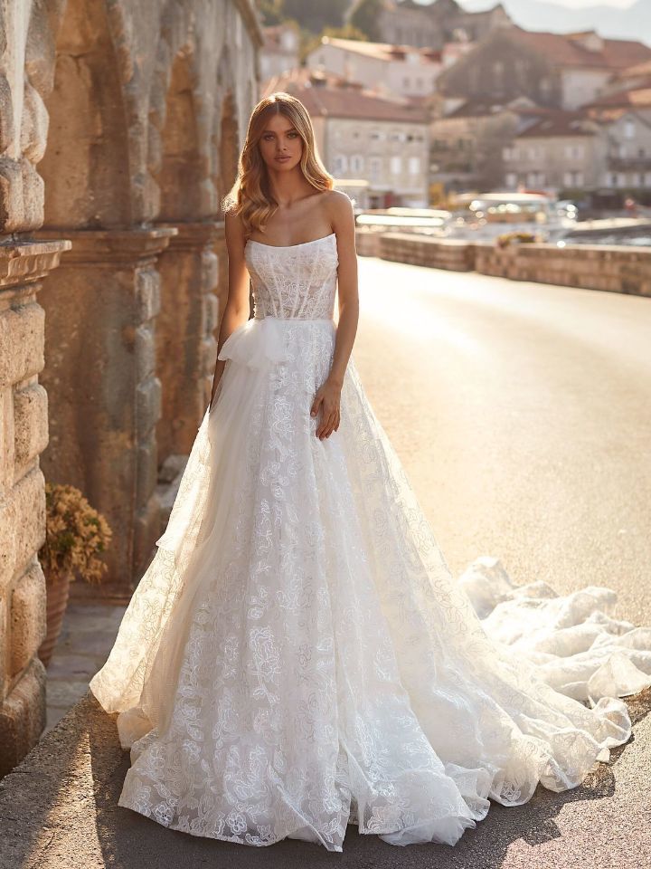 Milla Nova-ウエディングドレス