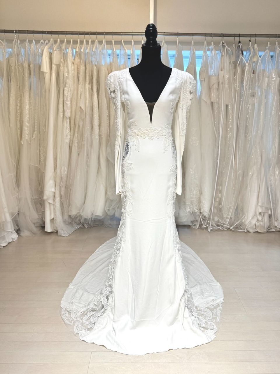 Milla Nova-ウエディングドレス